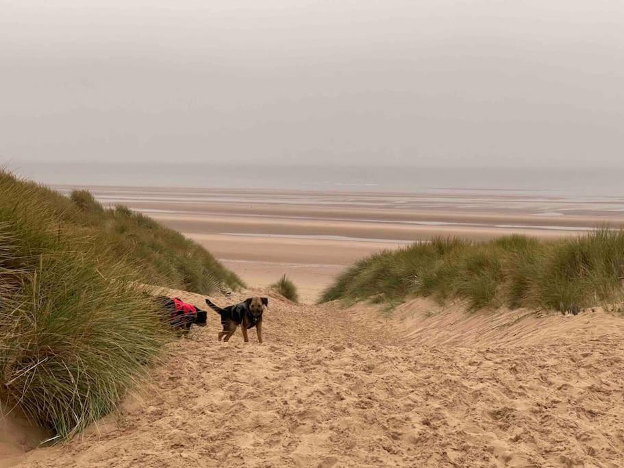 Formby, Spacious True Bungalow Steps From Beach Exterior photo